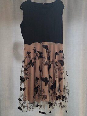 Black & Blush Butterfly Lace Appliqué Dress — Size XXL